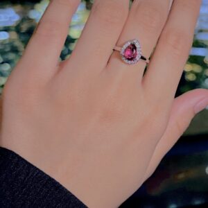 Scarlet Glow Oval Red Stone Gem Ring