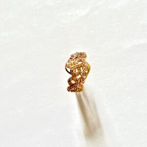Crowned Gleam - Golden Swirled Ring