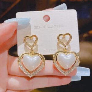 Korean Heart pearl earrings