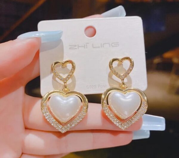 Korean Heart pearl earrings