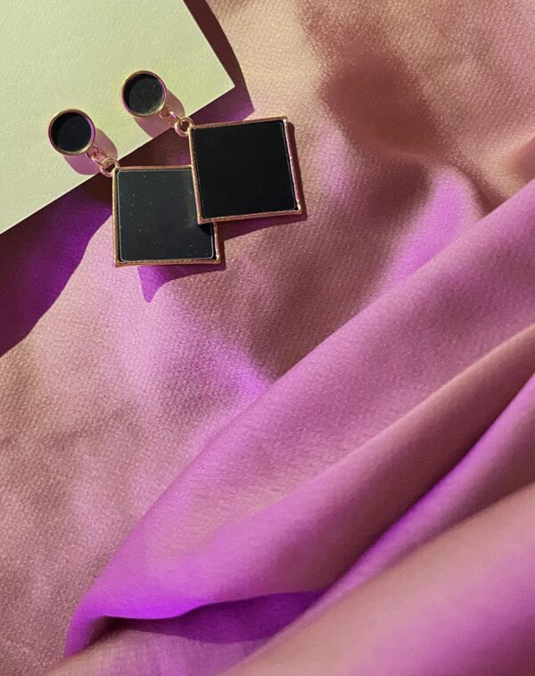 NOIR EDGE - Black Rhombus Statement Earrings