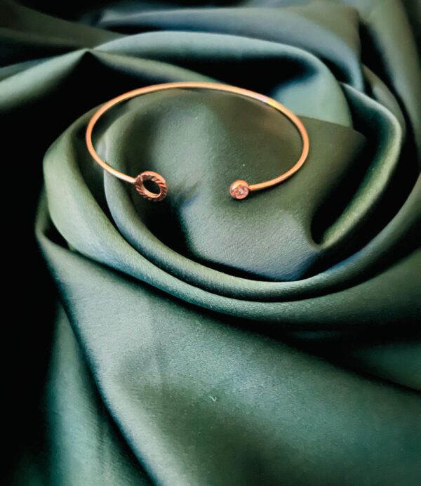 BOLD GLINT - Statement Trendy Bracelet