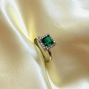 Emerald Glow - CZ Green Stone Ring