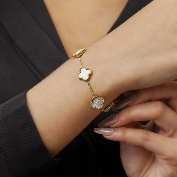 WHITE CLOVER BRACELET - 18K Gold Plated Anti Tarnished - Image 2