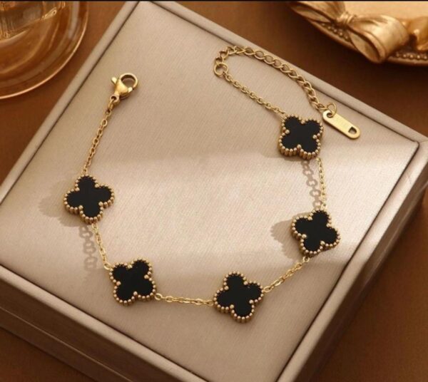 BLACK CLOVER BRACELET - 18K Gold Plated Anti-Tarnished Bracelet - Image 4